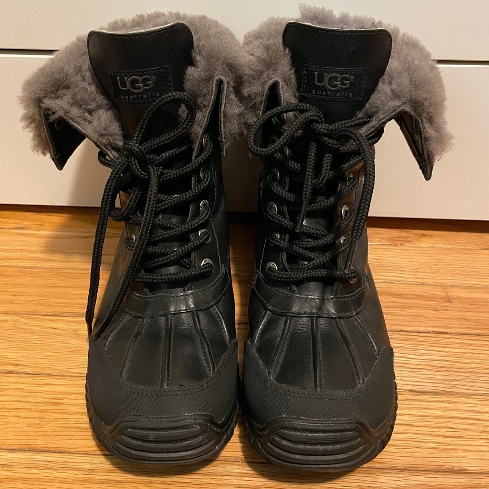UGG ADIRONDACK II BLACK